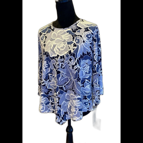 Alfred Dunner Blouse NEW Top Blue & White Pattern size Medium 3/4 Sleeve Dressy - Picture 3 of 12